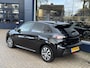 Peugeot 208 1.2 Turbo 100 PK Active Pack | 6-Bak | Navigatie via Telefoon | 1e Eigenaarsauto met slechts 19.800 KM | Airconditioning | Cruise Control | Privacy Glass | LED Verlichting | Parkeersensoren | Elektrisch Pakket | Multimediascherm | Multifunctioneel Stuurwiel |