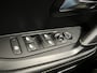 Peugeot 208 1.2 Turbo GT | Navigatie/Apple Carplay/Android Auto | LM Velgen 17" | Achteruitrijcamera en PDC Voor en Achter | Cruise Control | Voorstoelen Verwarmd | Airco |