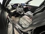 Peugeot 208 1.2 Turbo GT | Navigatie/Apple Carplay/Android Auto | LM Velgen 17" | Achteruitrijcamera en PDC Voor en Achter | Cruise Control | Voorstoelen Verwarmd | Airco |