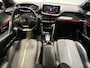 Peugeot 208 1.2 Turbo GT | Navigatie/Apple Carplay/Android Auto | LM Velgen 17" | Achteruitrijcamera en PDC Voor en Achter | Cruise Control | Voorstoelen Verwarmd | Airco |