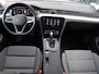 Volkswagen Passat Variant 2.0 TDI 150 pk DSG Business | Navigatie | LED | Camera | App Connect | Climatronic | ACC | Stoelverwarming | Keyless |