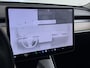 Tesla Model 3 SR+ 325PK LFP-Accu Trekhaak AutoPilot Leer Pano-Dak Adaptive Cruise Lmv 18" Camera's Elektr.-Stuur+Stoelen+Spiegels+Geheugen+Easy-Entry+Verwarmde stoelen Park assistent Pdc WIFI Ecc Lane-Assist Speed-Assist SOH 87% Ecc Navi Led DAB Voorverwarmen interieur via App Keyless One-Pedal-Drive 1.000KG Trekgewicht 1e Eigenaar Origineel Nederlandse Auto Fabrieksgarantie op Accu en Motor tot 10-12-2028/160.000km LFP accu dus 100% opladen !