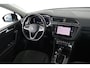 Volkswagen Tiguan 1.5 TSI Elegance | Trekhaak | Navigatie | Panorama dak | Camera | Climate control | Stoelverwaring | Adaptieve Cruise | Stuur verwarming |