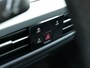 Volkswagen Golf 1.5 TSI Life | Trekhaak | Camera | Navigatie | Adaptive Cruise | Apple Carplay / Android Auto  | Climate Controle |