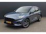 Ford Kuga 2.5 PHEV ST-Line X | Incl. 12 maanden garantie | Trekhaak | B&O audio | Achteruitrijcamera | Camera voor | Parkeersensoren | Cruise control | DAB | Elektrische kofferklep | Lichtmetalen velgen | Climate control | Bluetooth | Airco