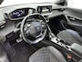 Peugeot 2008 1.2 GT 156pk Automaat | Schuif-/Kanteldak | Trekhaak | Stoel-/Voorruitverwarming | Navigatie | Adaptieve Cruise Control | Dodehoekdetectie | Camera | Keyless Entry/Start | Interieurverlichting | Apple Carplay/Android Auto |