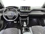 Peugeot 2008 1.2 GT 156pk Automaat | Schuif-/Kanteldak | Trekhaak | Stoel-/Voorruitverwarming | Navigatie | Adaptieve Cruise Control | Dodehoekdetectie | Camera | Keyless Entry/Start | Interieurverlichting | Apple Carplay/Android Auto |