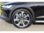 Volvo V60 Cross Country B5 265PK Automaat AWD Pro | Trekhaak | ACC | Blis | Camera | Styling kit | 20"LMV