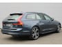 Volvo V90 T8 Automaat Plug-in hybrid AWD Ultra Dark | Luchtvering | Bowers & Wilkins Audiosysteem | Lichtmetalen Velgen 20"| Kunstlederen Interieurdelen |  Rondomzicht Camera | Elektrisch Glazen Panorama-Dak | Head-up Display | Electronic Climate Controle | Massagefunctie Voorstoelen | VerwarmdeGeventileerde Voorstoelen | Stuurwiel Verwarmend | Achterbank Verwarmd | Google Navigatiesysteem Full Map |Gelaagde Zijruiten | Semi Elektrische Trekhaak