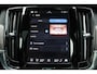 Volvo V90 T8 Automaat Plug-in hybrid AWD Ultra Dark | Luchtvering | Bowers & Wilkins Audiosysteem | Lichtmetalen Velgen 20"| Kunstlederen Interieurdelen | Rondomzicht Camera | Elektrisch Glazen Panorama-Dak | Head-up Display | Electronic Climate Controle | Massagefunctie Voorstoelen | VerwarmdeGeventileerde Voorstoelen | Stuurwiel Verwarmend | Achterbank Verwarmd | Google Navigatiesysteem Full Map |Gelaagde Zijruiten | Semi Elektrische Trekhaak