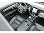 Volvo V90 T8 Automaat Plug-in hybrid AWD Ultra Dark | Luchtvering | Bowers & Wilkins Audiosysteem | Lichtmetalen Velgen 20"| Kunstlederen Interieurdelen |  Rondomzicht Camera | Elektrisch Glazen Panorama-Dak | Head-up Display | Electronic Climate Controle | Massagefunctie Voorstoelen | VerwarmdeGeventileerde Voorstoelen | Stuurwiel Verwarmend | Achterbank Verwarmd | Google Navigatiesysteem Full Map |Gelaagde Zijruiten | Semi Elektrische Trekhaak