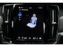 Volvo V90 T8 Automaat Plug-in hybrid AWD Ultra Dark | Luchtvering | Bowers & Wilkins Audiosysteem | Lichtmetalen Velgen 20"| Kunstlederen Interieurdelen | Rondomzicht Camera | Elektrisch Glazen Panorama-Dak | Head-up Display | Electronic Climate Controle | Massagefunctie Voorstoelen | VerwarmdeGeventileerde Voorstoelen | Stuurwiel Verwarmend | Achterbank Verwarmd | Google Navigatiesysteem Full Map |Gelaagde Zijruiten | Semi Elektrische Trekhaak
