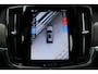 Volvo V90 T8 Automaat Plug-in hybrid AWD Ultra Dark | Luchtvering | Bowers & Wilkins Audiosysteem | Lichtmetalen Velgen 20"| Kunstlederen Interieurdelen | Rondomzicht Camera | Elektrisch Glazen Panorama-Dak | Head-up Display | Electronic Climate Controle | Massagefunctie Voorstoelen | VerwarmdeGeventileerde Voorstoelen | Stuurwiel Verwarmend | Achterbank Verwarmd | Google Navigatiesysteem Full Map |Gelaagde Zijruiten | Semi Elektrische Trekhaak