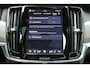 Volvo V90 T8 Automaat Plug-in hybrid AWD Ultra Dark | Luchtvering | Bowers & Wilkins Audiosysteem | Lichtmetalen Velgen 20"| Kunstlederen Interieurdelen |  Rondomzicht Camera | Elektrisch Glazen Panorama-Dak | Head-up Display | Electronic Climate Controle | Massagefunctie Voorstoelen | VerwarmdeGeventileerde Voorstoelen | Stuurwiel Verwarmend | Achterbank Verwarmd | Google Navigatiesysteem Full Map |Gelaagde Zijruiten | Semi Elektrische Trekhaak