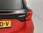 Toyota Yaris 1.5 Hybrid Launch Edition Limited | Head-up display | Stoel+stuurverwarming | Dodehoek detectie | Apple CarPlay/Android auto | Draadloze telefoonlader |