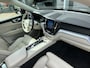 Volvo XC60 2.0 B5 Momentum Exclusive/1STE EIG/CAMERA/CARPLAY/NL-AUTO NAP!!
