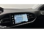 Peugeot 308 SW 1.2 PureTech Blue Lease Executive TREKHAAK CAMERA CRUISE.