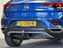 Volkswagen T-Roc 1.5 TSI SPORT AUTOMAAT NAVIGATIE ADAPTIVE CRUISE CONTROL APPLE CARPLAY/ANDROID RIJSTROOKSENSOREN ACHTERUITRIJCAMERA NIEUWE ALL SEASONS BANDEN AFN. TREKHAAK ZEER MOOI !! Brgl