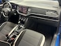 Volkswagen T-Roc 1.5 TSI SPORT AUTOMAAT NAVIGATIE ADAPTIVE CRUISE CONTROL APPLE CARPLAY/ANDROID RIJSTROOKSENSOREN ACHTERUITRIJCAMERA NIEUWE ALL SEASONS BANDEN AFN. TREKHAAK ZEER MOOI !! Brgl