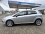 Fiat Punto Evo 1.4-16V Multiair Emotion, panorama-/schuif-/kanteldak, navigatiesysteem, climatronic, cruisecontrol, pdc, leuke auto, rijdt en schakelt perfect.