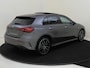 Mercedes-Benz A-klasse 250 e Business Solution AMG Panoramadak / Plus pakket / Head-up / Memory / 360 Camera / Sfeerverlichting / Stoelverwarming / Night