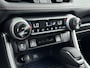 Toyota RAV4 2.5 Plug-in Hybrid AWD Dynamic | Apple Carplay/Android Auto | Voorstoelen Verwarmd | Parkeersensoren Voor en Achter | Parkeercamera Achter | *DEMO*