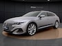 Volkswagen Arteon Shooting Brake 1.4 TSI eHybrid R-Line | Pano Dak | Trekhaak | Head-up Display | 360 Camera | ACC | Side Assist | ERGO Stoelen | 19'' |