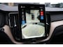 Volvo XC60 2.0 T8 FACELIFT Plug-in hybrid AWD Plus Dark 455pk Panoramadak/HarmanKardon/Trekhaak