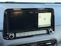 Hyundai Kona 1.6 GDI HEV Fashion Automaat / Dealer Onderhouden / Navigatie / Camera / Adaptieve Cruise / Stoel Verwarming / Stuurwiel Verwarming / DAB / Keyless / Krell Audio / 18'' LM Velgen /