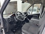 Peugeot Boxer 2.2 BlueHDi 140 PK L2H2 | 1e Eigenaarsauto met slechts 16.600 KM | 3-Zits | Trekhaak 2500 KG | Zakelijk BPM Vrij | Camera | Parkeersensoren | Airco | Laadruimte Betimmering | Cruise Control | Apple Carplay & Android Auto |