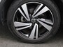 Volkswagen T-Roc 1.5 TSI R-Line 150 PK| Achterklep Elektrisch | LED Plus | Stoelverwarming | Achteruitrijcamera | Keyless Access | Dodehoekdetectie