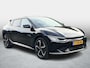 Kia EV6 Plus Advanced AWD 77.4 kWh SoH 97% / Fabrieksgarantie / Schuif-Kanteldak / Adaptive Cruise / Stoelverwarming & Ventilatie / Camera / Carplay / Memory / Leder / Warmtepomp / 3 Fase / Achterbank Verwarming / Navigatie / DAB / Climate Control / 1e Eigenaar / Full LED /