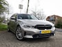 BMW 3-Serie Touring 320e xDrive Business Edition Plus 1e-Eig. & Dealer-Onderh. BOVAG-Garantie. NL-Auto.