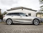 BMW 3-Serie Touring 320e xDrive Business Edition Plus 1e-Eig. & Dealer-Onderh. BOVAG-Garantie. NL-Auto.