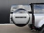 Land Rover Defender 110 2.0 P300e 110 X-Dynamic HSE l Matt Wrap l Schuif-/kantel Panorama dak l Black Pack l Treeplanken l Spoiler l Wheelcover l 20 Inch l