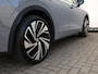 Volkswagen ID.5 Pro 77 kWh 204 PK | Navigatie | LED Matrix | 360 Camera | Memory stoelen | Panoramadak | 21" Narvik