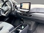 Volkswagen ID.3 Life 58 kWh Black Package / Apple & Android / 3 Fase Stoel en Stuurverwarming / Adaptive Cruise Control /