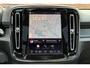 Volvo XC40 B4 Mild Hybrid Plus Black Edition | Panoramisch Schuif-/Kanteldak | Connect Mictrotech/Nubuck Bekleding | Visual Park Assist incl. 360 Graden Camera | Harman/Kardon Premium Geluidssysteem | Elektrisch Verstelbare Stoelen | Stuurverwarming | Stoelverwarming | Getint Glas Achter | Adaptieve Cruise Control | Pilot Assist | Keyless Entry | Elektrische Achterklep