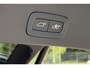 Volvo XC40 B4 Mild Hybrid Plus Black Edition | Panoramisch Schuif-/Kanteldak | Connect Mictrotech/Nubuck Bekleding | Visual Park Assist incl. 360 Graden Camera | Harman/Kardon Premium Geluidssysteem | Elektrisch Verstelbare Stoelen | Stuurverwarming | Stoelverwarming | Getint Glas Achter | Adaptieve Cruise Control | Pilot Assist | Keyless Entry | Elektrische Achterklep