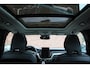 Volvo XC60 T6 Plug-in hybrid AWD Plus Dark | Actieve luchtvering | Panoramisch schuif-/ kanteldak | Elektrisch verstelbare voorstoelen met geheugenfunctie | 360 graden camera | Extra getint glas | 20 inch. lichtmetalen velgen | Harman Kardon | Stoel- /stuurwielverwarming | Verwarmde achterbank | Adaptieve cruise control | BLIS