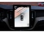 Volvo XC60 T6 Plug-in hybrid AWD Plus Dark | Actieve luchtvering | Panoramisch schuif-/ kanteldak | Elektrisch verstelbare voorstoelen met geheugenfunctie | 360 graden camera | Extra getint glas | 20 inch. lichtmetalen velgen | Harman Kardon | Stoel- /stuurwielverwarming | Verwarmde achterbank | Adaptieve cruise control | BLIS