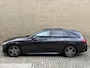 Mercedes-Benz C-klasse 300 e 313pk AMG-Line | Panoramadak | Trekhaak wegklapbaar | 360 camera | ACC | Burmester | Half leder | LCD Touch groot | Sfeerverlichting | Elektrisch verstelbare stoelen met memory | Head up | LED | DAB | Apple CarPlay / Android Auto | Volledig dealeronderhouden!