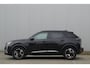 Peugeot e-2008 Allure Advantage | Advanced Active Safety Brake met camera en radar | Climate Control | Dashboard in zacht materiaal met carboneffect en hoogglans zwarte sierstrip