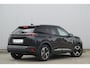 Peugeot e-2008 Allure Advantage | Advanced Active Safety Brake met camera en radar | Climate Control | Dashboard in zacht materiaal met carboneffect en hoogglans zwarte sierstrip