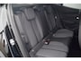 Peugeot e-2008 Allure Advantage | Advanced Active Safety Brake met camera en radar | Climate Control | Dashboard in zacht materiaal met carboneffect en hoogglans zwarte sierstrip