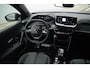 Peugeot e-2008 Allure Advantage | Advanced Active Safety Brake met camera en radar | Climate Control | Dashboard in zacht materiaal met carboneffect en hoogglans zwarte sierstrip