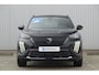 Peugeot e-2008 Allure Advantage | Advanced Active Safety Brake met camera en radar | Climate Control | Dashboard in zacht materiaal met carboneffect en hoogglans zwarte sierstrip
