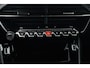 Peugeot e-2008 Allure Advantage | Advanced Active Safety Brake met camera en radar | Climate Control | Dashboard in zacht materiaal met carboneffect en hoogglans zwarte sierstrip
