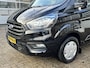 Ford Transit Custom 300 2.0 TDCI L2H1 Dubbele schuifdeur Airco Cruise control 3-Persoons Telefoonverbinding Navigatiesysteem Achterruitrij camera Parkeersensoren voor en achter Schuifdeur Euro 6