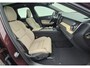 Volvo XC60 2.0 T6 Phev AWD Ultra Bright MY 2026 -  20” Wielen - Panoramadak - Lighting –Head up - Harman Kardon Audio - 360 Camera - Alarm - Climate - Licht Interieur – 2250 KG Trekgewicht - Power seats met memory -  Full led koplampen – Donkere hemel
